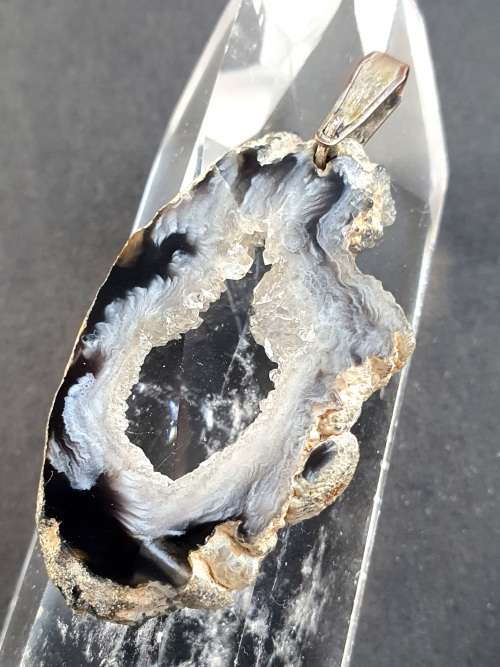 Breathtaking Antique Natural Crystal Black and White Agate Slice Pendant - 4.3 cm x 2.3 cm
